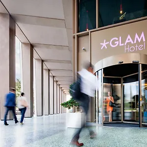 4* Otel Glam