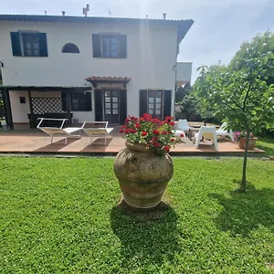 https://campo-al-lupo.it-tuscanyhotel.com